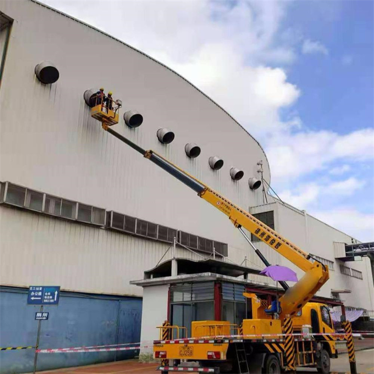 兰陵高空作业车出租服务：专业广告牌安装解决方案