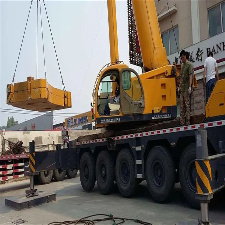 兰陵当地吊车出租|机器吊装|75吨|工厂搬迁服务